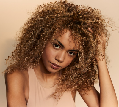 Massage du cuir chevelu pour prevenir la chute de cheveux