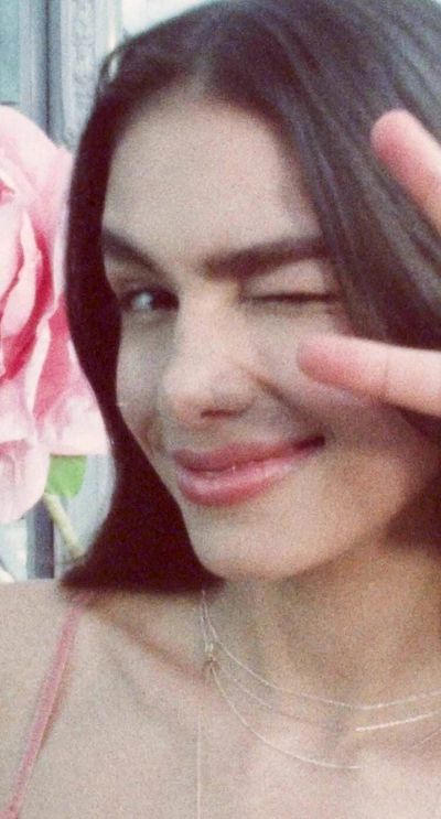 Behind The Scenes: Emily & Sydney