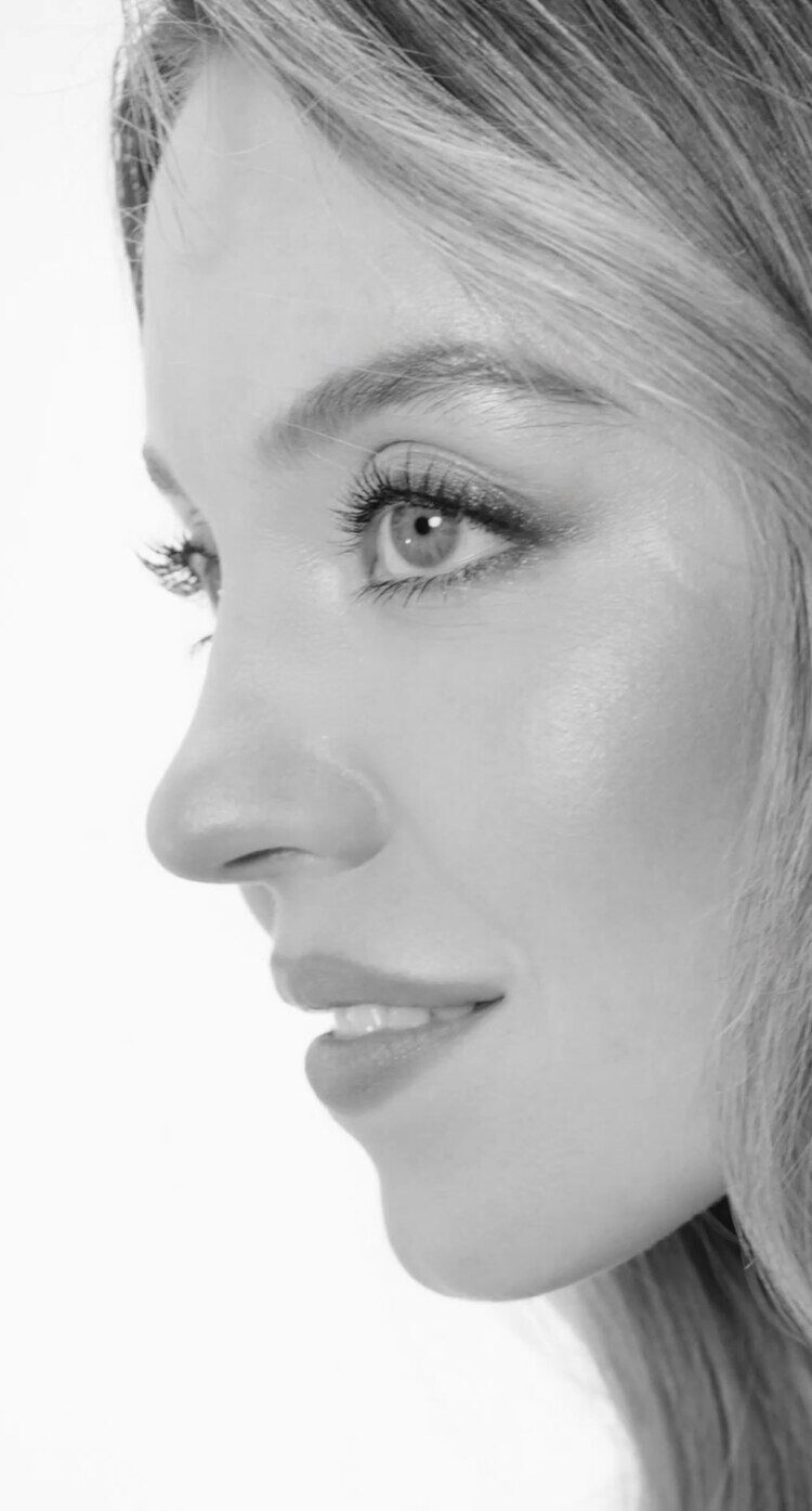 La Vie en Gloss with Emily, Sydney & Bigi